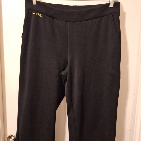 Lauren Ralph Lauren Active Pants. Size large - Picture 2 of 5